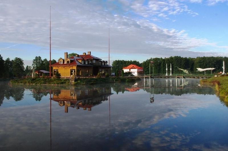 Malibu Lublin Hotel Екстериор снимка